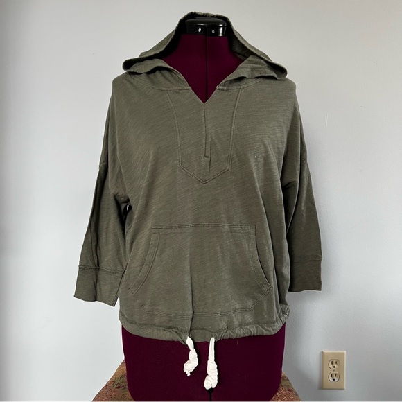 American Eagle Outfitters Tops - American Eagle Olive Green Hoodie Sweatshirt, 100% Cotton Sz M and HP